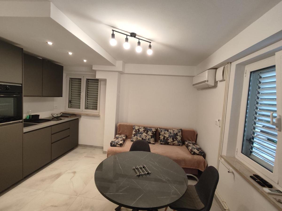 Apartments Samec Izola Exterior photo